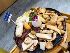 -一朵菌·野生菌探索家火锅(南亚店)
