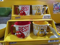 -m豆巧克力世界(上海世茂广场店)