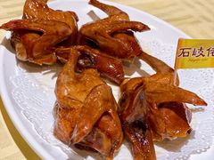 招牌烤乳鸽-石岐佬中山菜馆(张溪店)