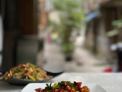 宫爆鸡丁-花楸树下(观水路店)