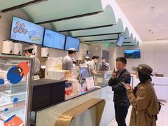 -奈雪的茶(亨特国际广场店)