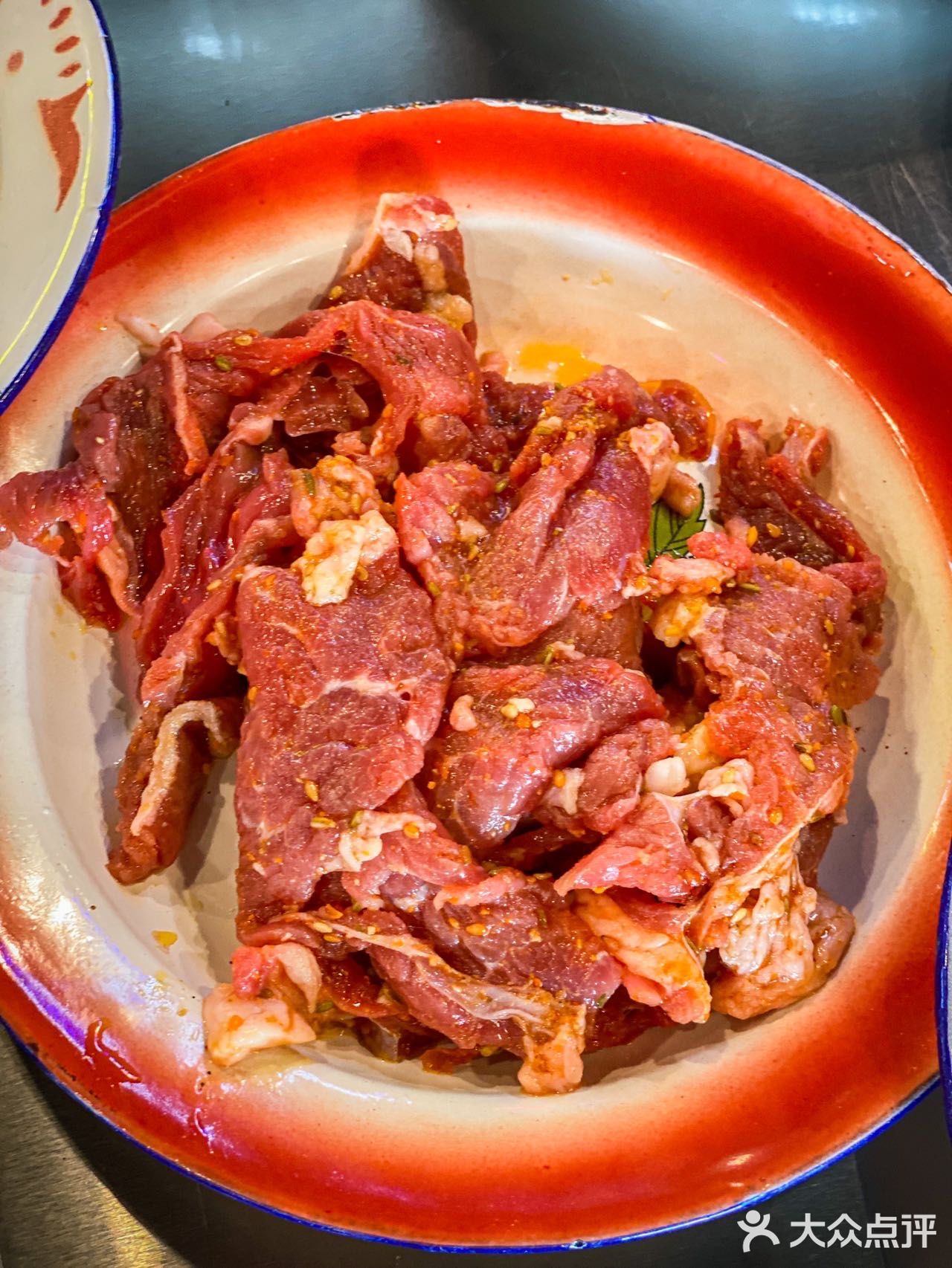 复古风爆棚的烤肉~正宗东北地摊口味