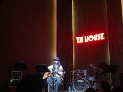 -TZ House音乐现场(来福士中心店)