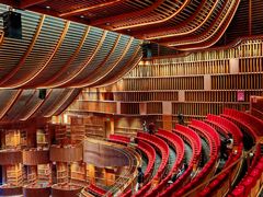 -交通银行前滩31演艺中心