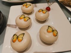 蝴蝶金汁流沙包-广东道至正餐厅(区庄店)