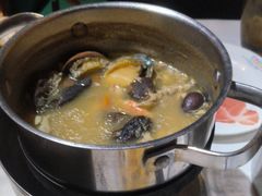 -领鲜活海鲜榴莲自助火锅(东门店)