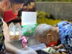-詹爷爷乌节路街头冰淇淋