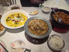 -渝是乎酸菜鱼·川渝小炒(新世界百货望京店)