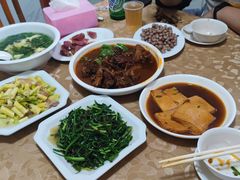 -山里人家土菜馆(茅山店)