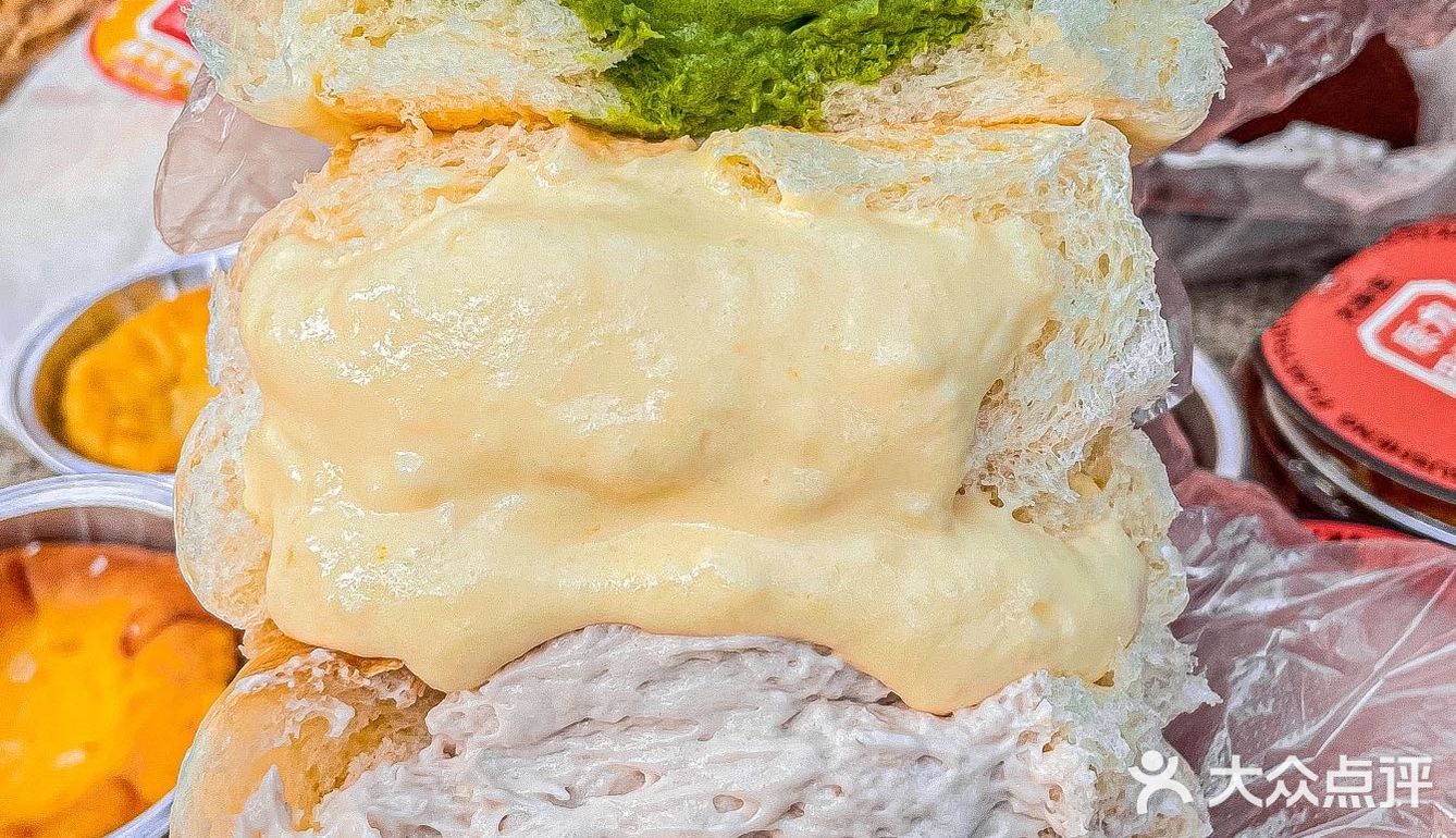 重庆也有冰面包了💥吧唧一口会爆浆‼️