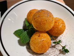 拉丝很nice芝士球-新太二·鲜料川菜(群光广场店)