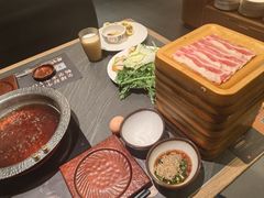 -牛YO寿喜烧·铁板烧和牛火锅自助(市府恒隆店)
