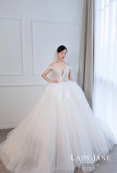 -Lady  Jane高端婚纱礼服馆