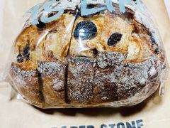 肉桂杂莓干法包-PAPER STONE BAKERY(天汇广场店)