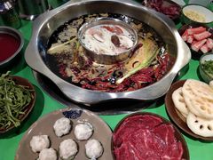 -周幺妹重庆老火锅(银泰城总店)