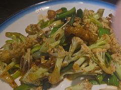 -靠山屯东北农家菜(八龙桥雅苑店)