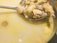 -尚尚仙·酸汤猪手·猪肚鸡火锅(华联万柳购物中心店)