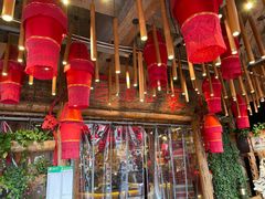 -老滇山寨•云南特色菜•地方菜•民族风情歌舞表演(金碧店)