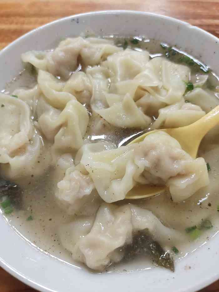 小秋水饺(大成路总店)-"传统多年老店光顾多次喜欢他们家热干面.