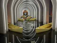 -涨巢·潮玩水疗局