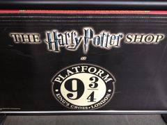 -九又四分之三站台哈利波特商店