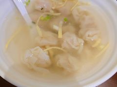 鲜肉小馄饨-老半斋(福州路店)