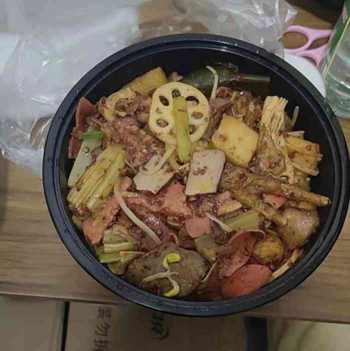 馋嘴猫麻辣香锅(南里路店)-"到店打包的餐品,味道还是很不错的,外卖是
