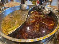 -肖肖酸萝卜鱼火锅(总店)