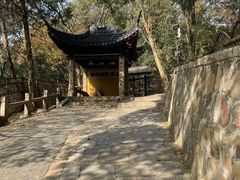 -灵岩山风景区