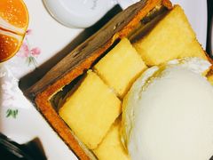 面包诱惑-蜜桃餐厅·伴山(绿宝广场店)