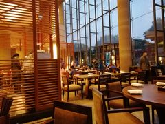 -松山湖凯悦酒店·Café自助餐厅·周末火舞秀表演