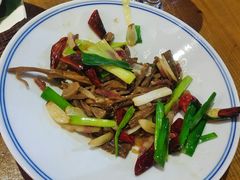 -蜗牛的家旅行主题云南菜餐厅.小酒馆(护国寺店)