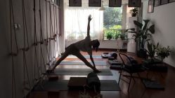 -成都阿难陀艾扬格瑜伽中心