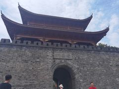 -巴陵广场