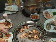 -金滏山烤肉·海鲜·火锅自助餐厅(襄阳万达店)