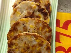 香煎鲮鱼饼-芬芳甜品(同福路店)