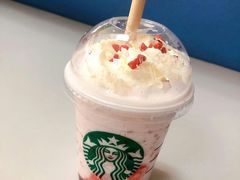 意式草莓奶冻星-星巴克(来福士2F店)