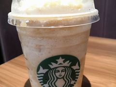 -星巴克(上海虹桥新天地二店)