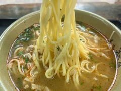 -亮亮面馆(经六路店)