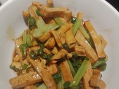 -费大厨辣椒炒肉(黄兴中心广场店)