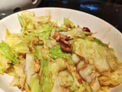 手撕包心菜-老头儿油爆虾·知味杭州(爱琴海购物中心)