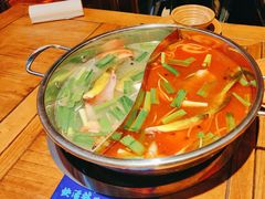 -快活林酸汤鱼鲜品火锅店(甲秀楼店)
