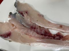 脆肉鲩-花苑美食横琴生蚝火锅(拱北粤华路店)