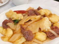 子萝炒牛肉-文记壹心鸡(宝华路店)