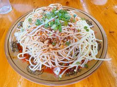 -一品红烧鸭特色川菜(三岔湖店)
