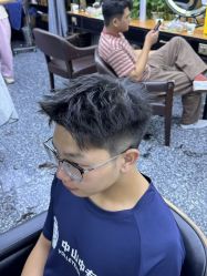 -藤野造型专业烫染接发