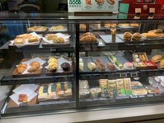 面包甜点陈列柜-星巴克臻选(上海中环广场2F店)