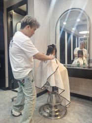 -TOP HAIR SALON