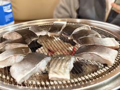 -围炉肉舍•炭烤活鳗•丹东海鲜烤肉(步行街店)