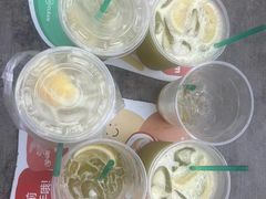 -东海岸人工湖美食村